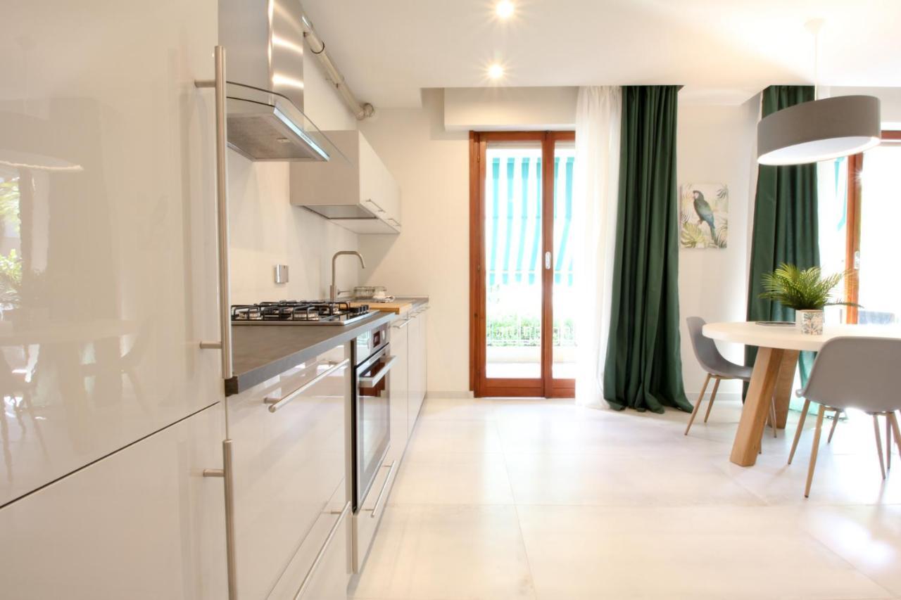Parrots & Palms Apartment Bordighera Exterior photo